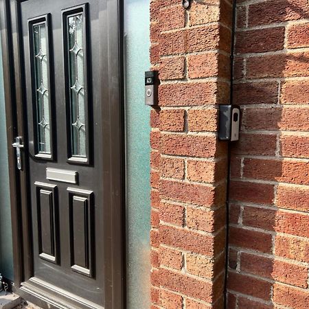 Macs Belfast Single Bedroom Exterior photo